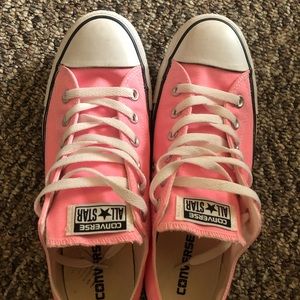 Pink Converse Low tops